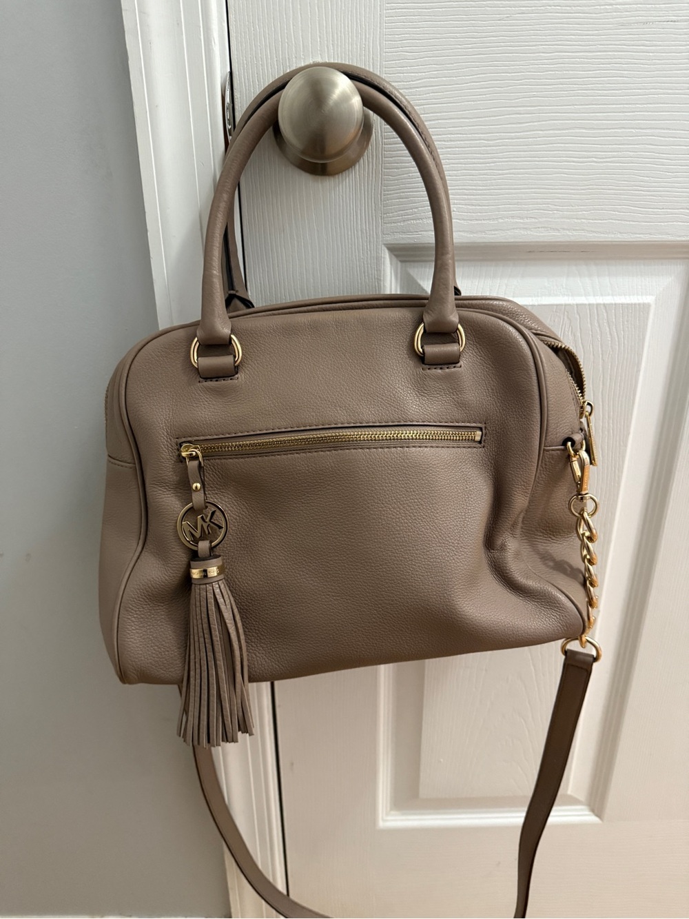 Michael Kors Light Pink Shoulder Bag with Branded Lining